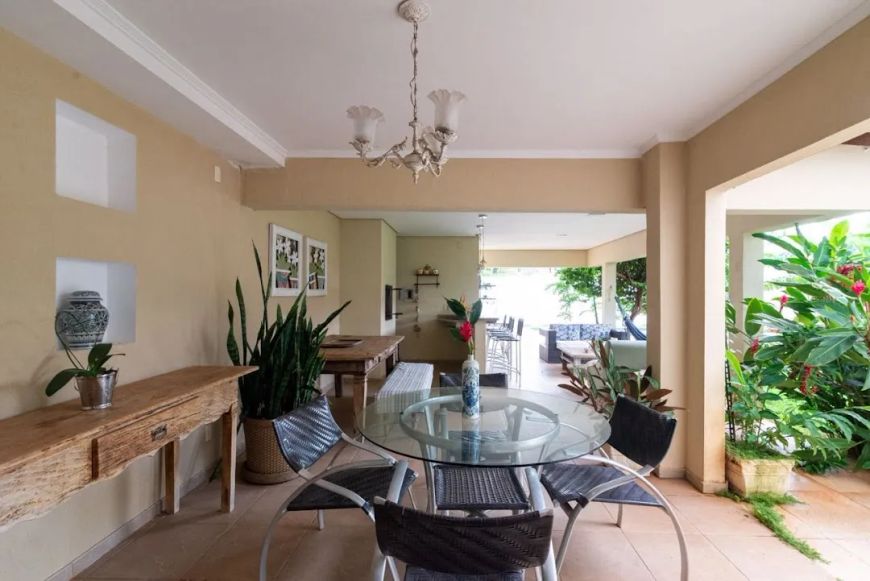 Sobrado com 4 dormitórios à venda, 410 m² por R$ 2.000.000,00 - Tucano - Londrina/PR