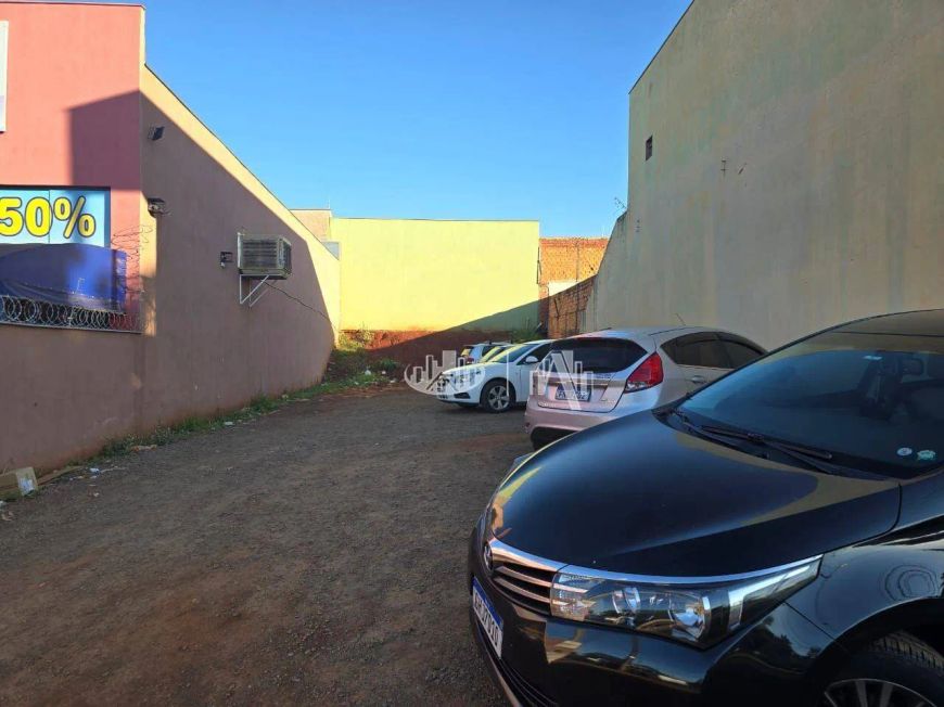 Terreno à venda, 300 m² por R$ 660.000,00 - Parigot De Souza - Londrina/PR