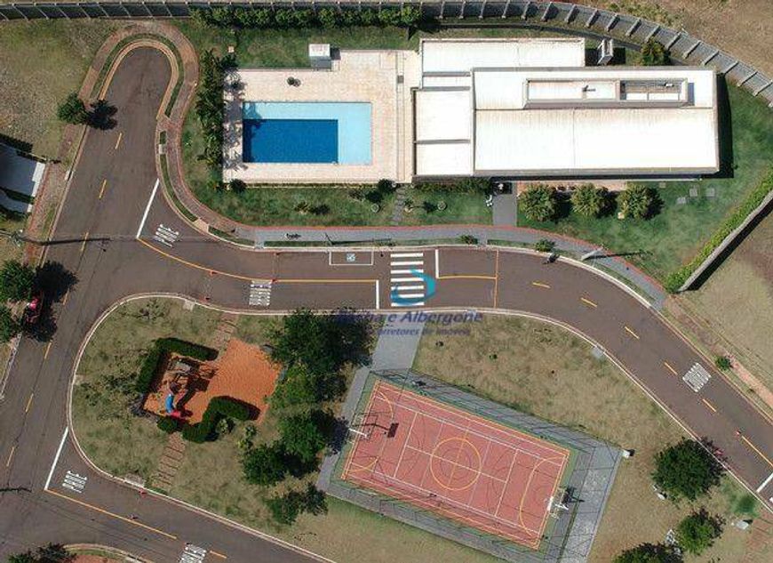 Casa em Condominio Fechado Parque Taua com 04 Suites sendo 01 Terrea, Piscina, Londrina PR.