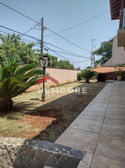 Sobrado em Rua Carlos Capelari - Kennedy - Londrina/PR