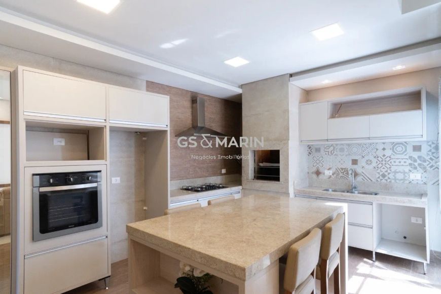 Venda de Casa em Londrina-PR, bairro Esperança e 220m² Área Terreno