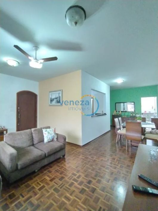 Casa Residencial com 5 quartos à venda por R$ 750000.00, 211.00 m2 - CARAVELLE - LONDRINA/PR