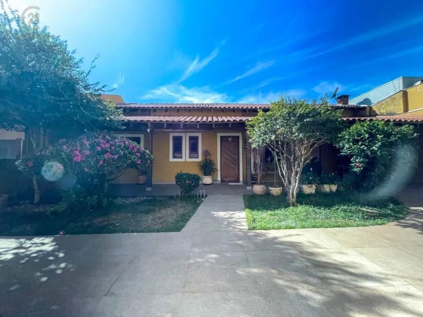 Casa à venda em Londrina, Residencial Santa Clara, com 3 quartos, com 200 m²