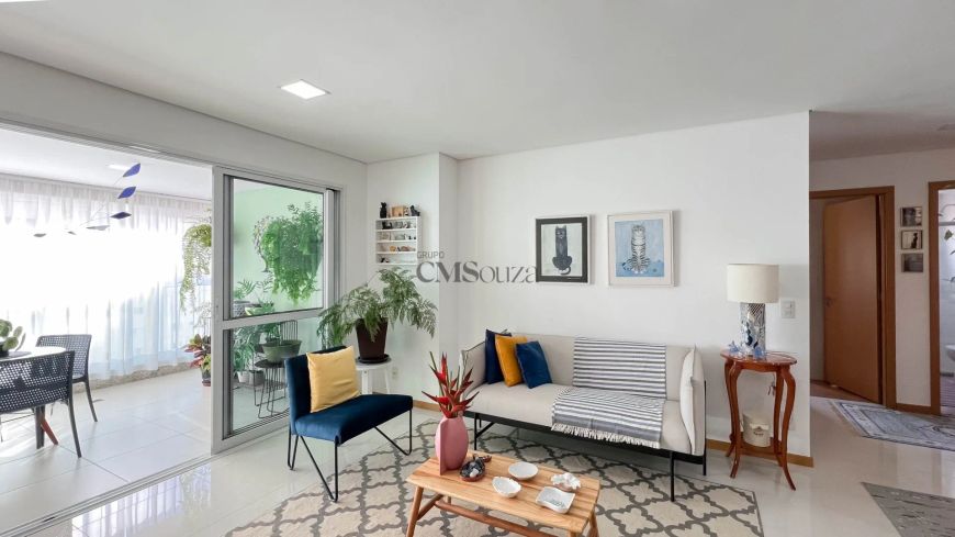 Apartamento á venda com 3 quartos -128 m²