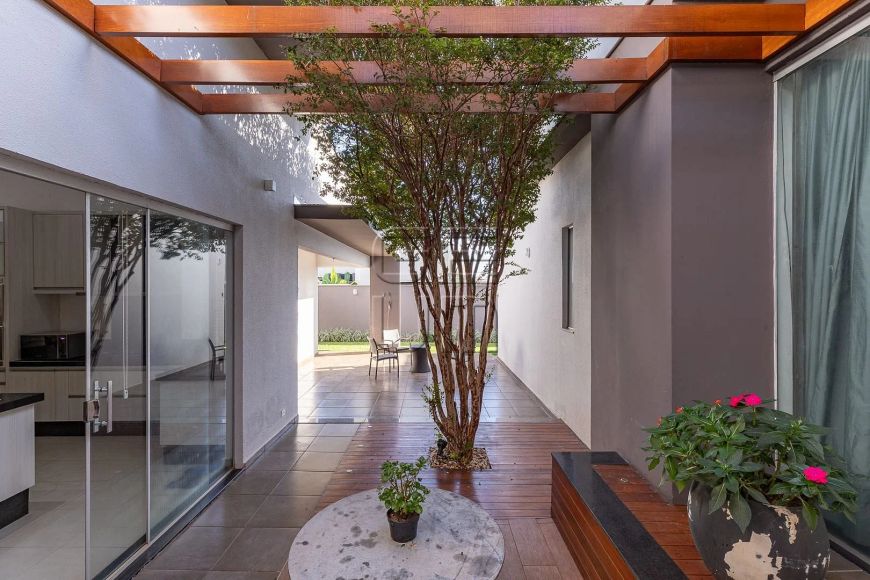 Casa com 4 dormitórios à venda, 250 m² por R$ 2.700.000 no Sun Lake Residence - Londrina/PR
