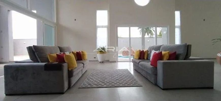 Casa Sobrado para VENDA em rua - Mediterrâneo - Londrina PR