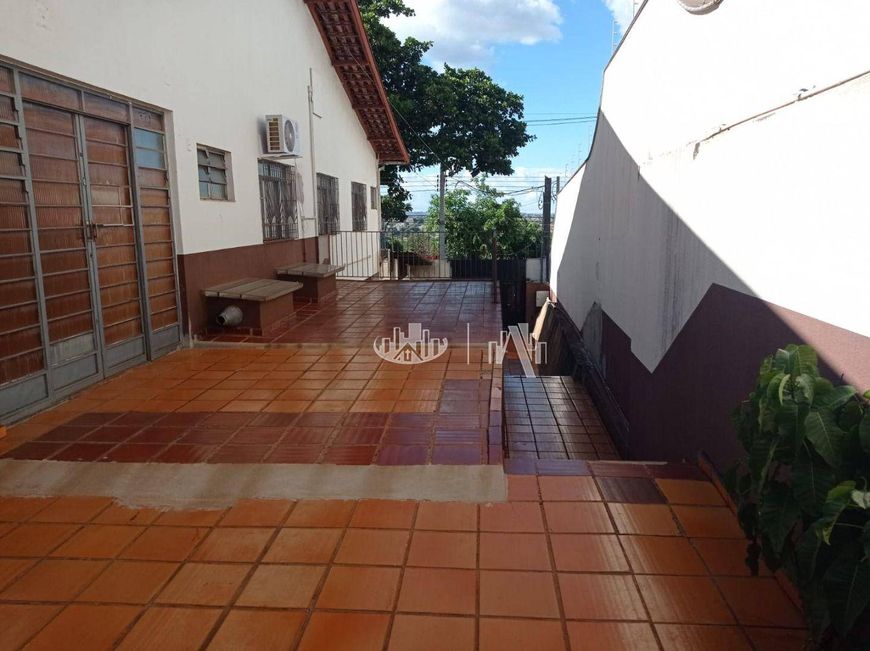 Casa à venda, 444 m² por R$ 1.300.000,00 - Jardim Shangri-la A - Londrina/PR