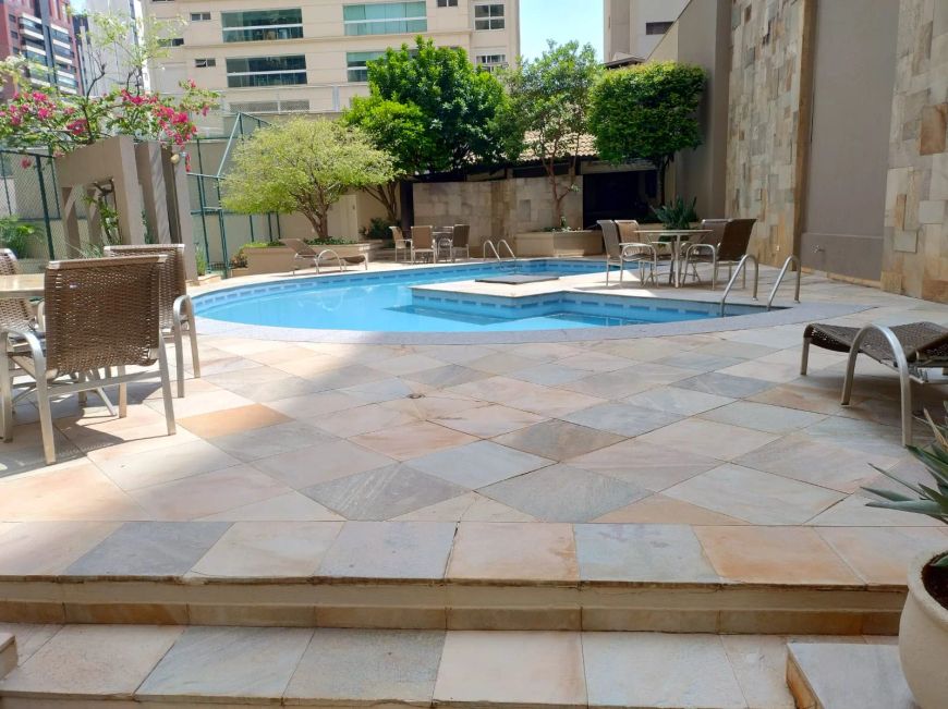 Imóvel para aluguel com 280 metros quadrados com 4 quartos em Centro - Londrina - PR