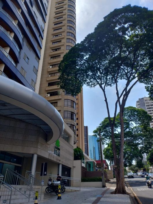 Imóvel para aluguel com 280 metros quadrados com 4 quartos em Centro - Londrina - PR