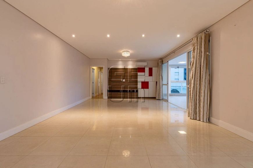 Apartamento com 3 dormitórios à venda, 220 m² por R$ 2.140.000,00 - Gleba Fazenda Palhano - Londrin
