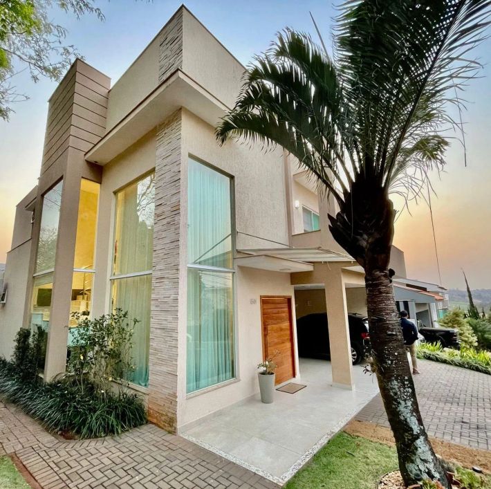 Vende Sobrado Alto Padrão, Cond Royal Forest, Londrina, PR