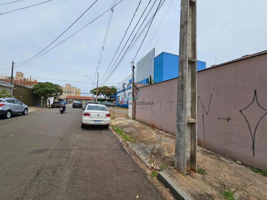 Comercial para Venda em Londrina, Jdardim Londrilar proximo Souza Naves, 2 banheiros, 2 vagas