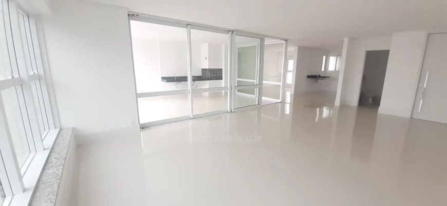 Apartamento à Venda no Edifício Landmark Residence - com 3 Suítes