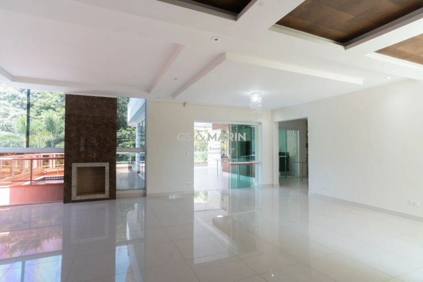 Venda de Casa em Condomínio em Londrina-PR, bairro Vivendas do Arvoredo