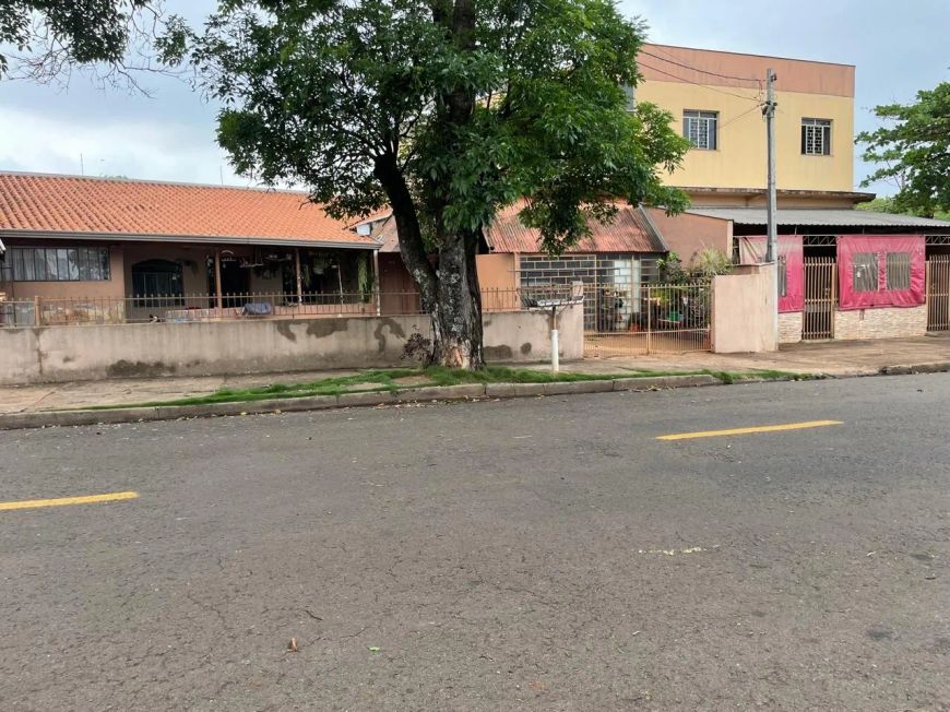 Imóvel comercial/residencial com 332 m² de área últil na região Leste de Londrina