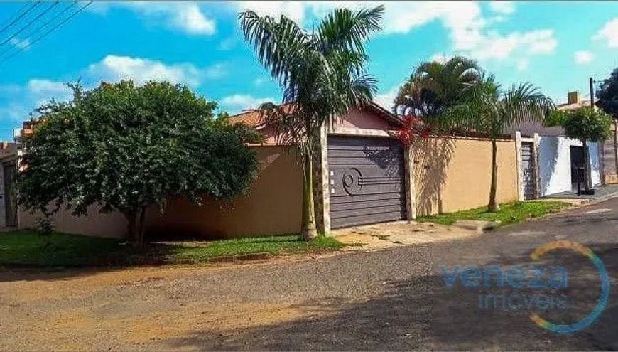Casa Residencial com 3 quartos à venda por R$ 850000.00, 120.00 m2 - VALE AZUL - LONDRINA/PR