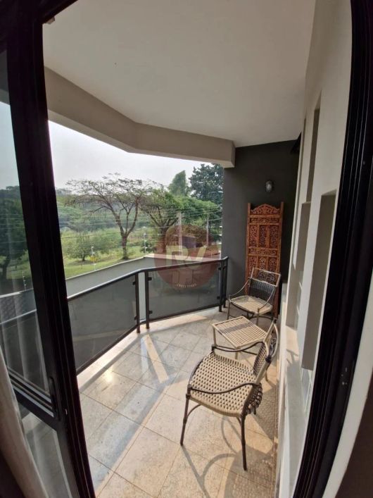 VENDA CASA COM PISCINA - JARDIM BANCÁRIOS - R$1.290.000,00
