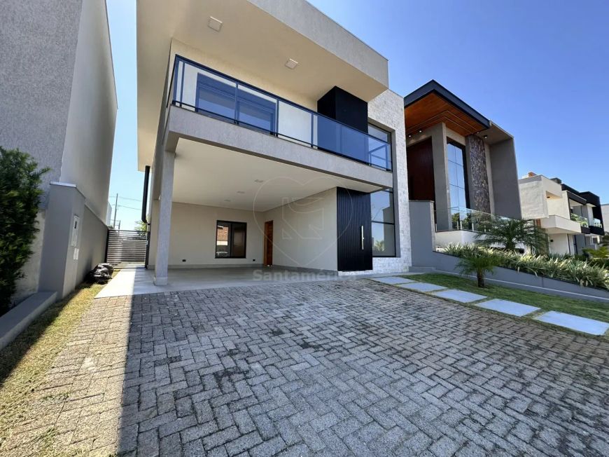 Casa à Venda no Condomínio Araçari Parque Tauá com 3 Suítes e Piscina