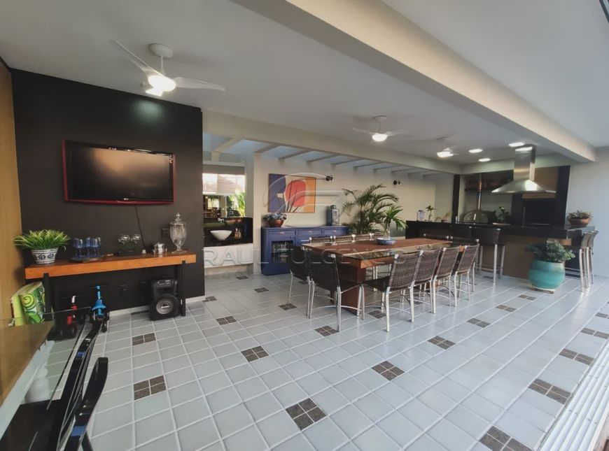 Sobrado no Cond. Royal Tennis | em terreno de 1102 m² | 5 quartos