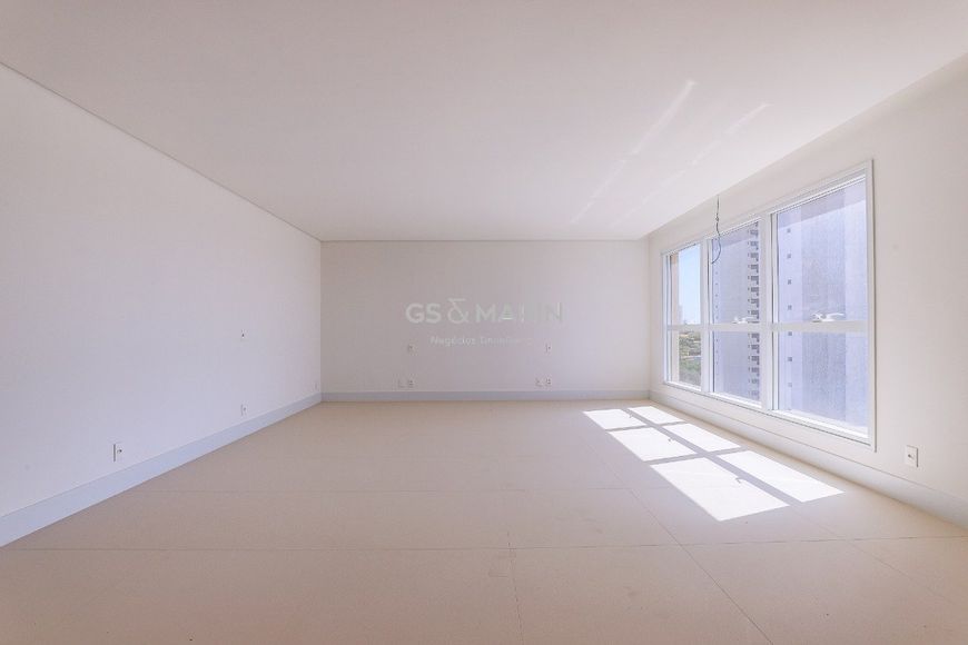 Apartamento no Ed. La Torre disponível para venda