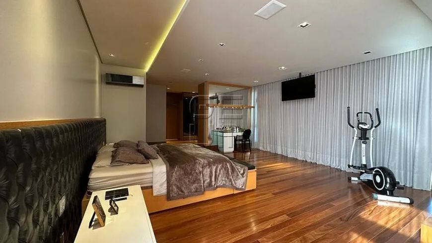 Sobrado à venda 5 Quartos, 4 Suites, 10 Vagas, 1500M², Esperança, Londrina - PR | Cond. Royal Tenni