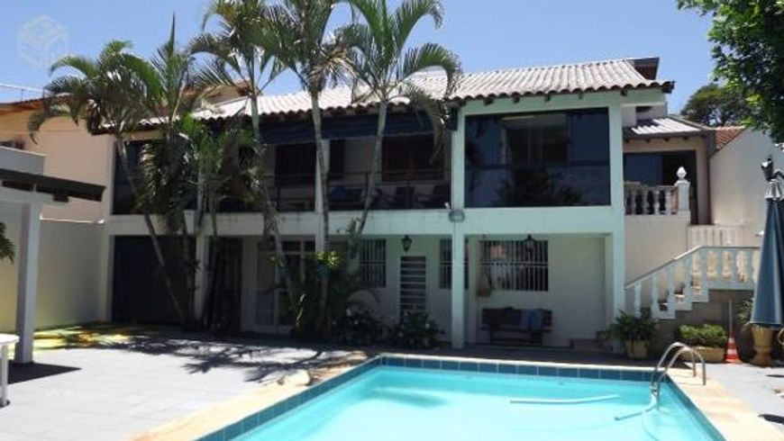 Casa à venda - Bairro Araxá em Londrina - 312m2