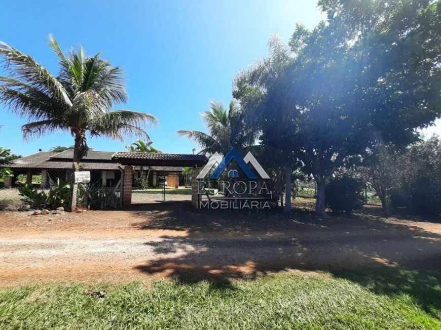 Chácara com 3 dormitórios à venda, 24200 m² por R$ 2.300.000,00 - Distrito Espírito Santo - Londrina