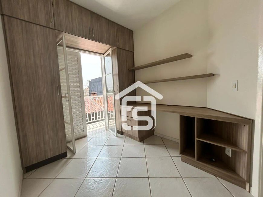 VENDO - Sobrado com 3 Dormitorios sendo 1 suíte no Tarumã prox. ao HU