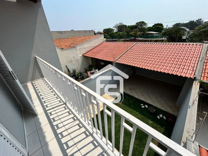 VENDO - Sobrado com 3 Dormitorios sendo 1 suíte no Tarumã prox. ao HU