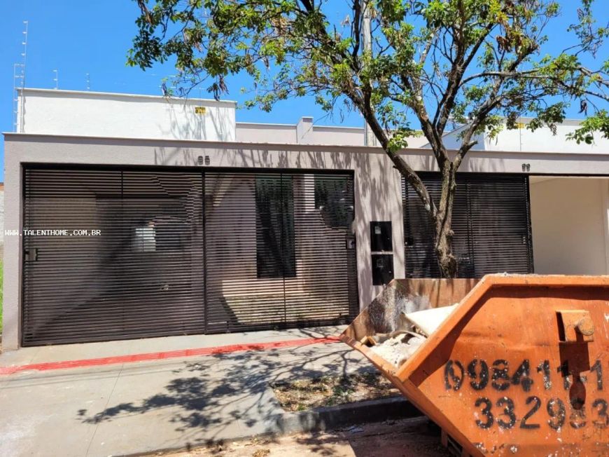 Casa para Venda em Londrina, Jardim Montecatini, 2 dormitórios, 1 banheiro, 1 vaga