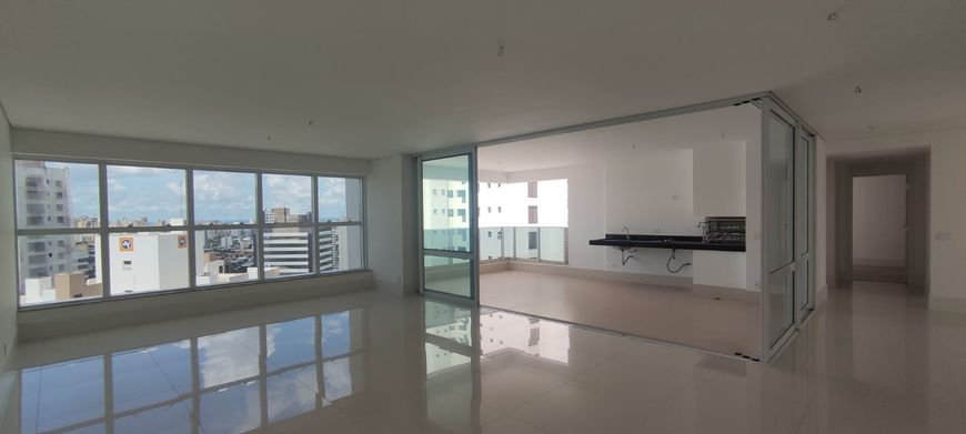 Apartamento para venda com 214 metros quadrados com 3 quartos