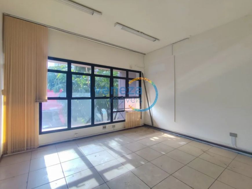 Barracão_Salão_Loja à venda por R$ 743000.00, 213.48 m2 - VITORIA - LONDRINA/PR