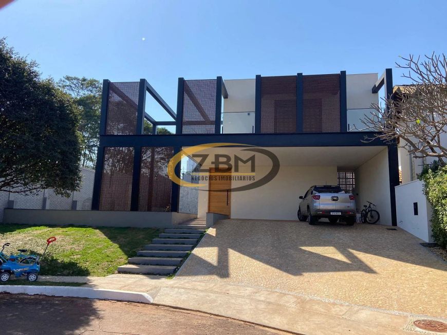 Casa à venda em condomínio, Alto padrão, 03 suítes, Área Gourmet, Piscina, Armários planejados, 742