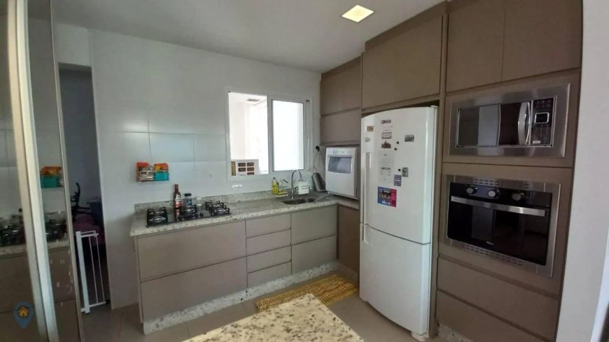 Apartamento à venda com 212 m² por R$1.250.000,00
