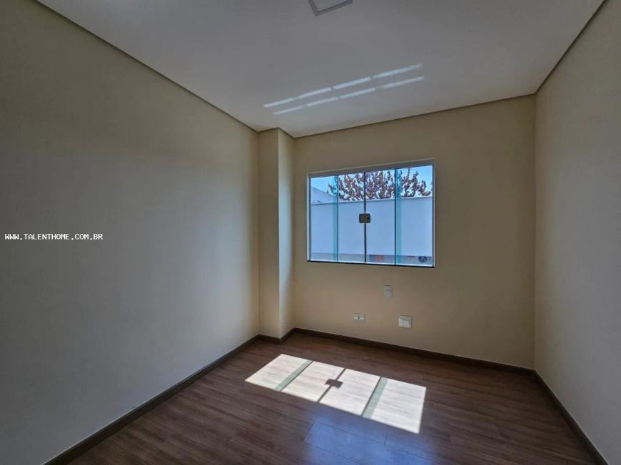 Casa para Venda em Londrina, Jardim Guararapes, 3 dormitórios, 1 suíte, 3 banheiros, 4 vagas