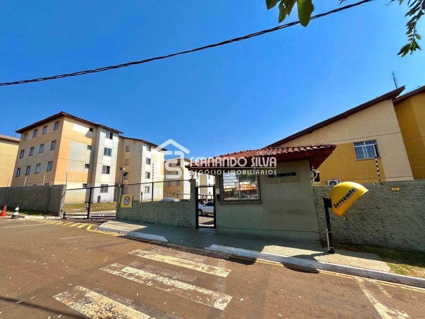 VENDO apartamento com dois quartos na região norte.