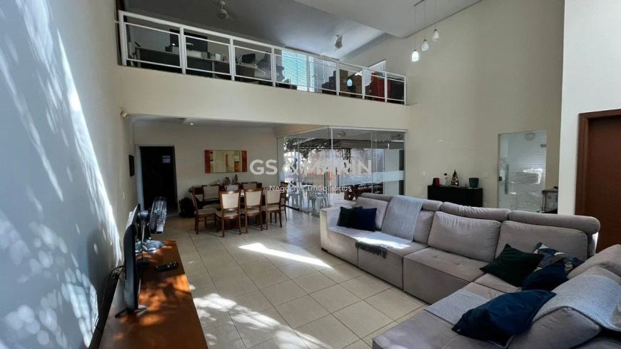 Venda de Casa em Londrina-PR, bairro Terra Bonita