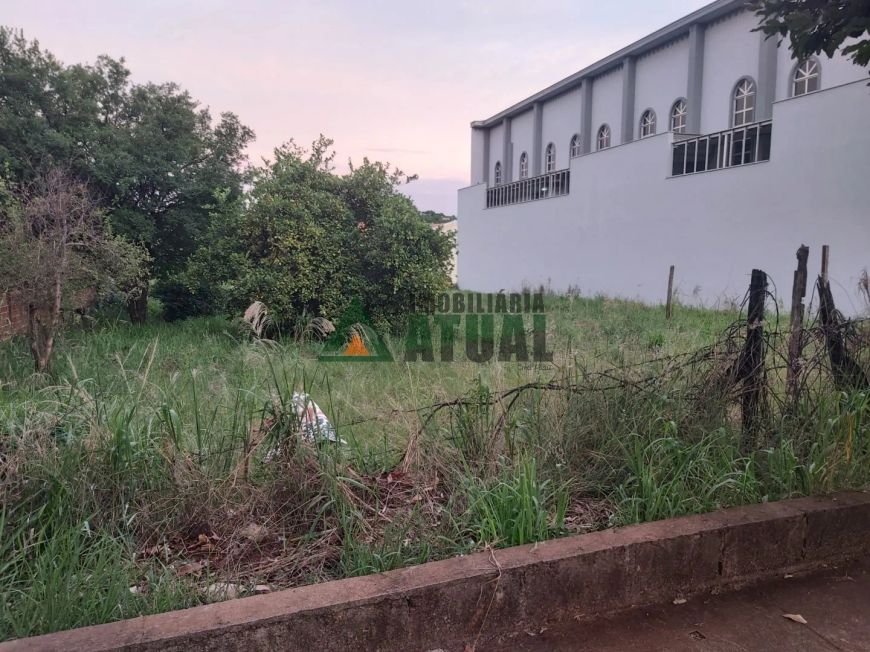 Terreno com 800 m² na região Norte de Londrina