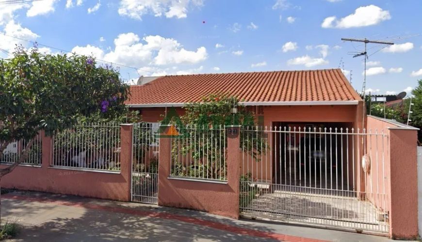 Casa com 3 quartos, sendo 1 suíte na região Sul de Londrina