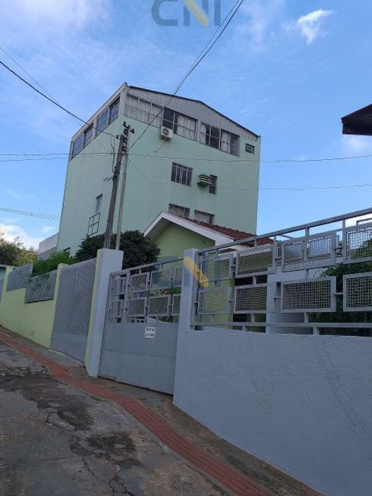 CASA/SOBRADO E PRÉDIO