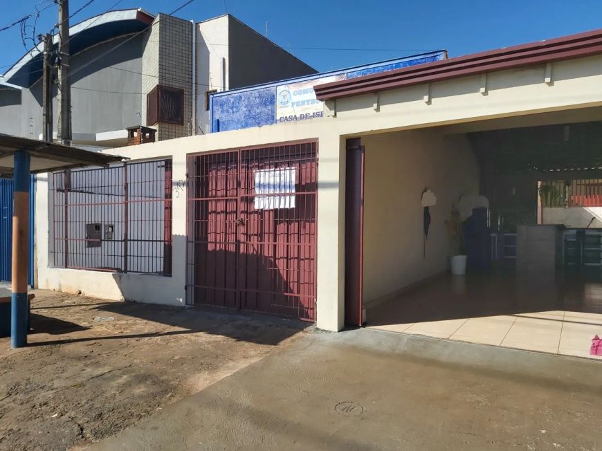 Salao comercial com 44m² e Casa de 02 quartos na região Leste de Londrina