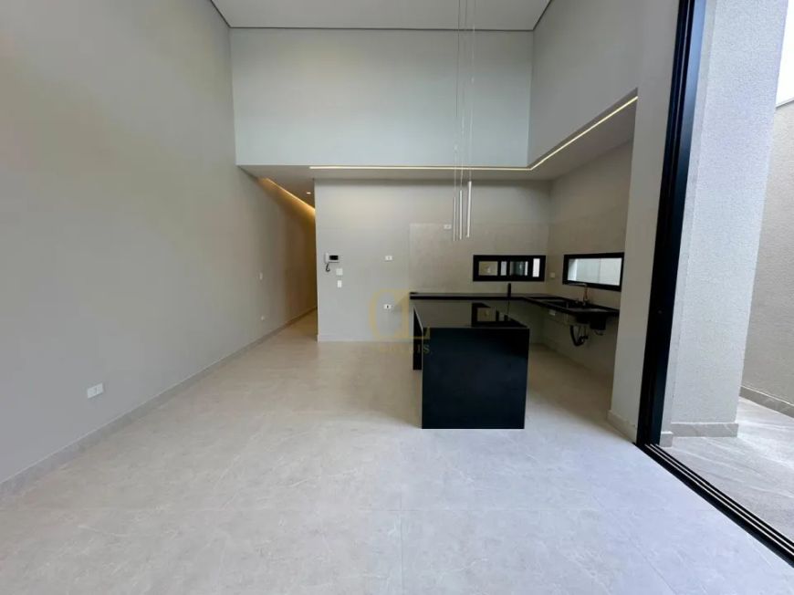 CASA MODERNA À VENDA COM SUÍTE E SISTEMA INTELIGENTE