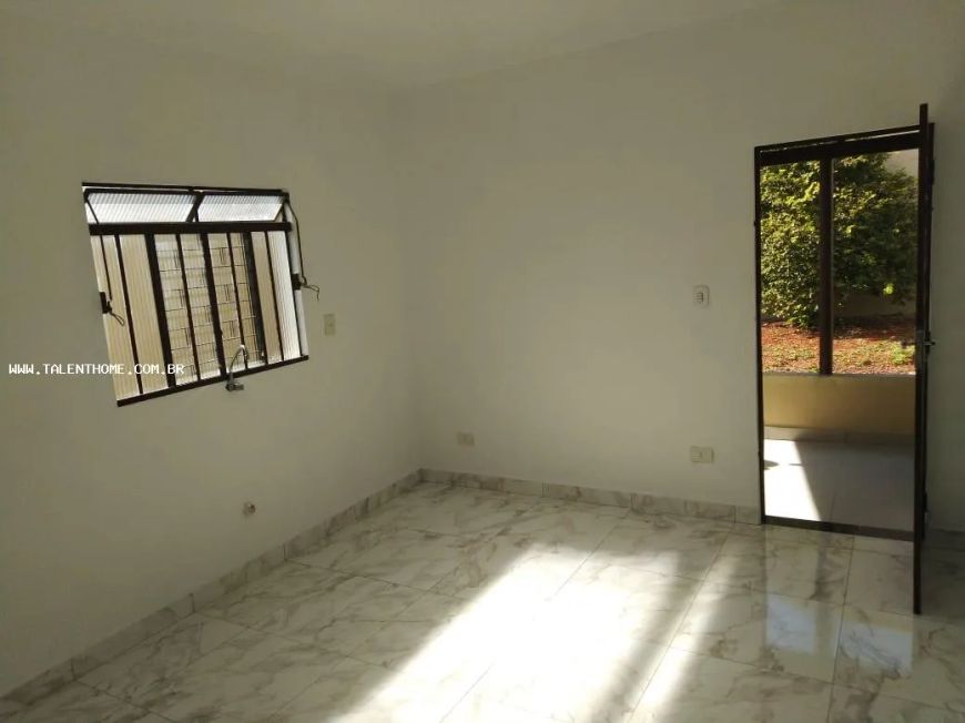 Casa para Venda em Londrina, Ricardo, 2 dormitórios, 1 banheiro, 3 vagas