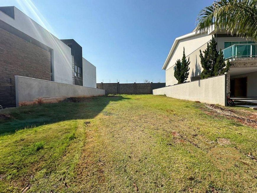 Alphaville 2 terreno para venda em condomínio fechado em Londrina Vivendas do Alvoredo