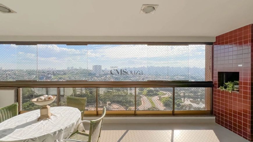 Apartamento com 3 suítes - 2 vagas - Vista Lago