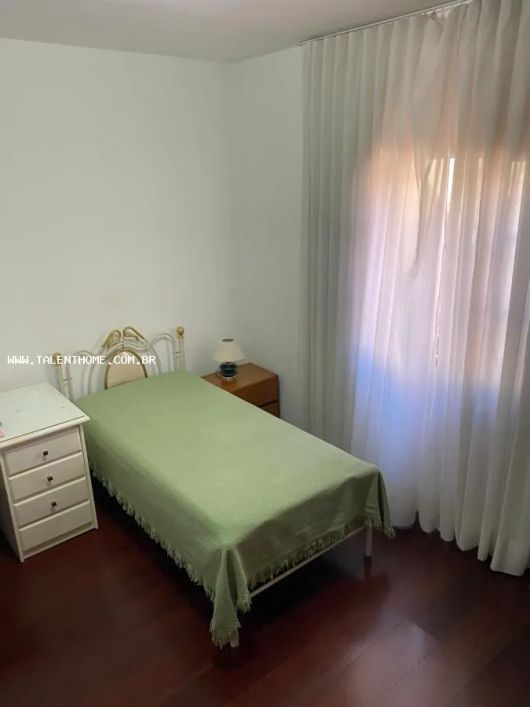 Casa para Venda em Londrina, Brasília, 3 dormitórios, 1 suíte, 3 banheiros, 3 vagas