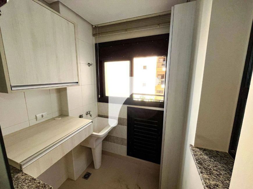 Apartamento com Sacada Gourmet no Centro de Londrina
