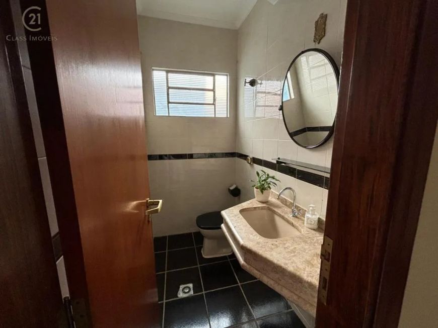 Casa à venda em Londrina, Lago Parque, com 4 suítes, com 250 m²