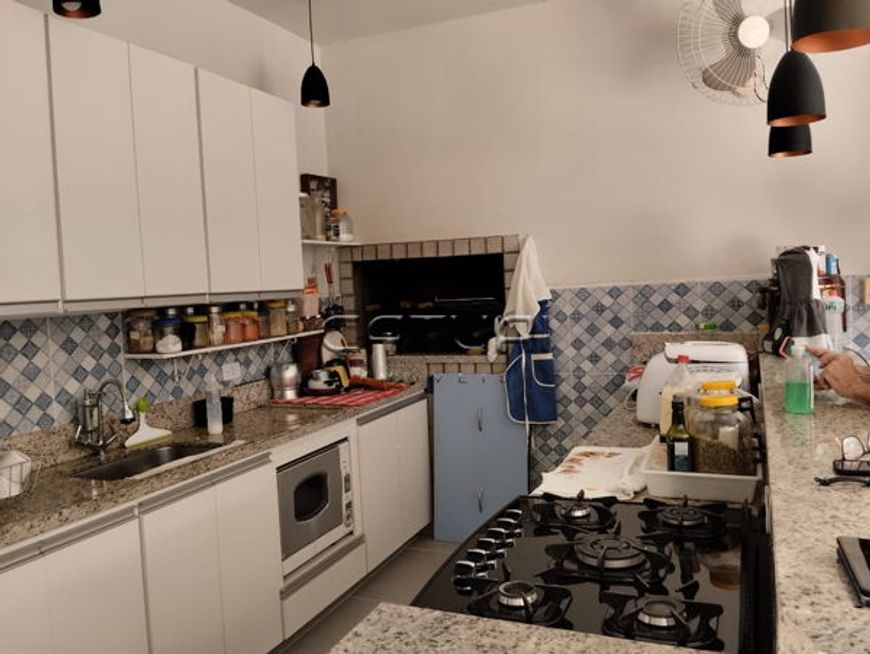Casa à venda - Bairro Caravelle em Londrina - 300m2