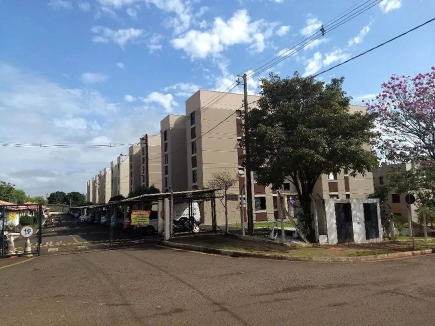 Apartamento no Condomínio Residencial Pioneiros com 2 dormitórios à venda, 54 m² por R$ 170.000 - Sã